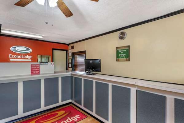 Econo Lodge แอร์ลังเกอร์ ภายนอก รูปภาพ